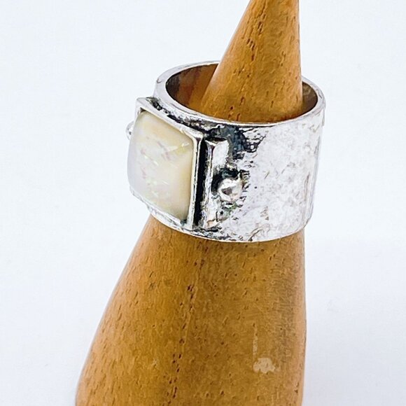 Vintage 925 Sterling Silver Ring With Iridescent Mother Of Pearl Square Gemstone - Picture 7 of 8